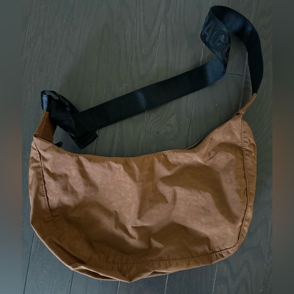 BAGGU - Brown, medium crescent